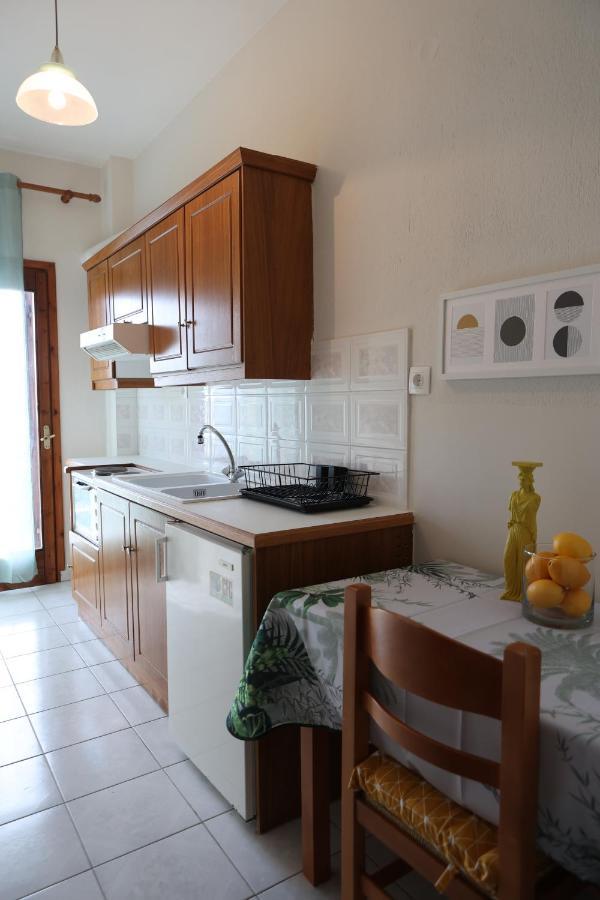 Island Boutique Apartments Пиргадикия Экстерьер фото